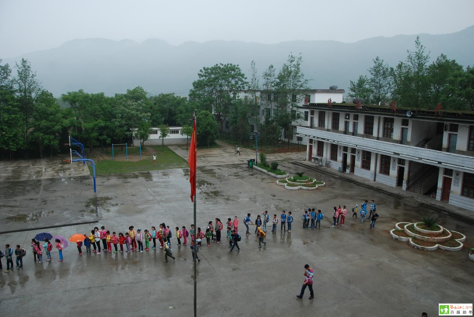 江西省赣州市上犹县石溪小学图书角调查报告已实施