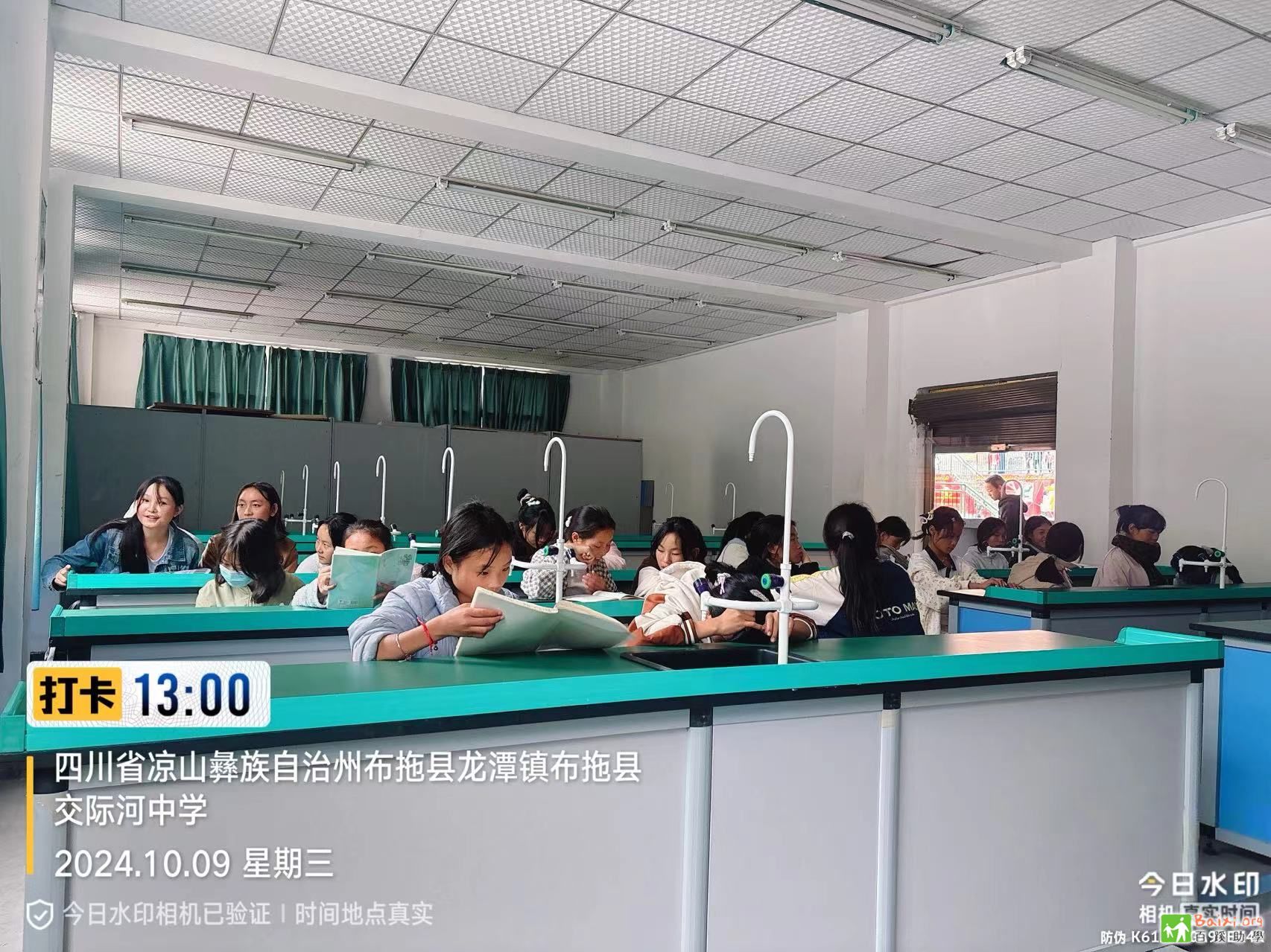 01.jpg